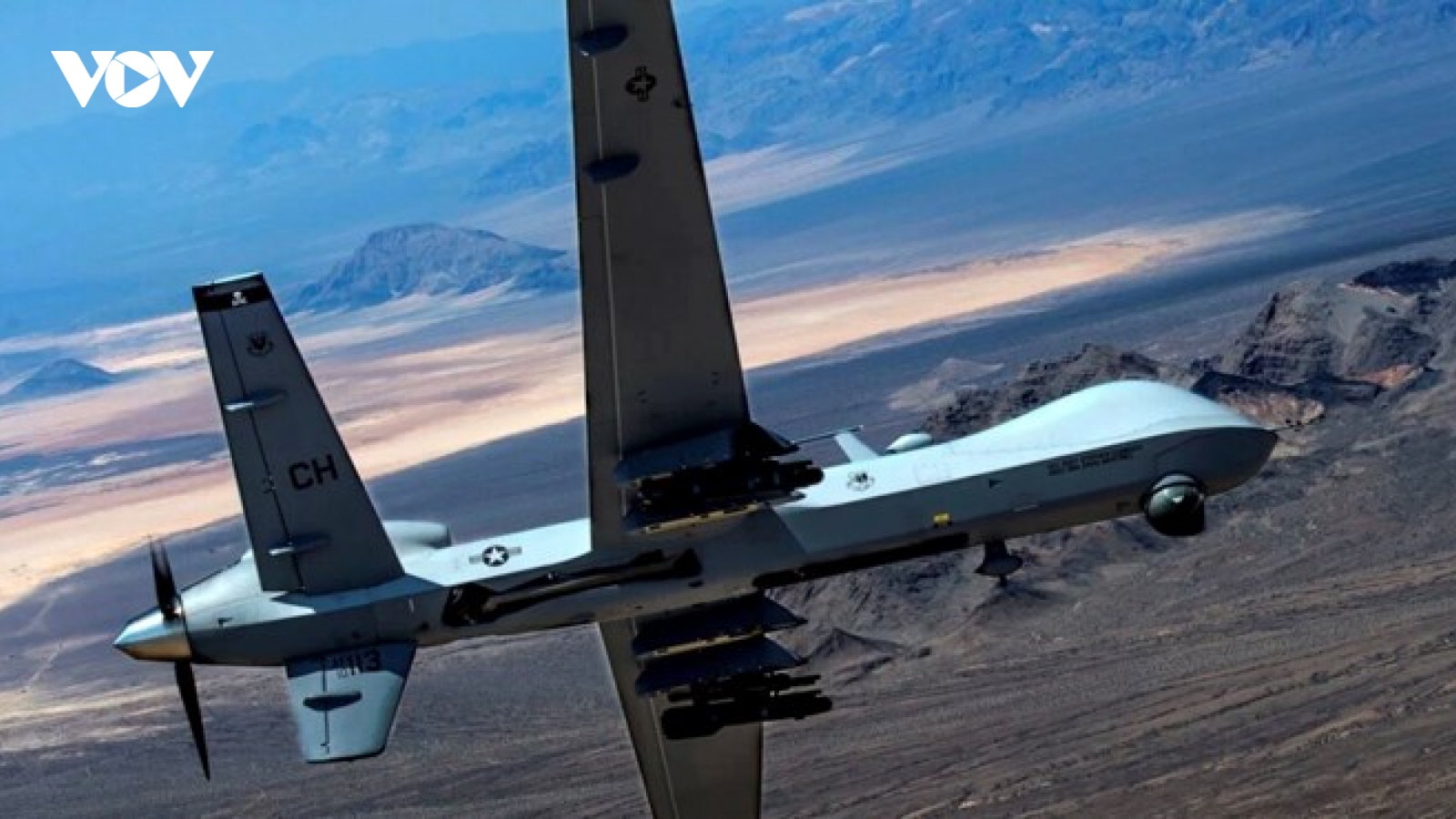 Iran tuyên bố bắn hạ UAV của Mỹ và toàn quyền kiểm soát eo Hormuz
