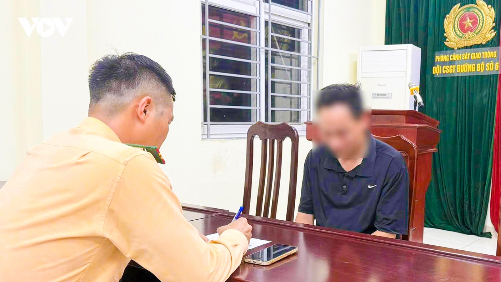 Danh tính người điều khiển ô tô ủi một CSGT rồi tăng ga bỏ chạy trên phố Hà Nội