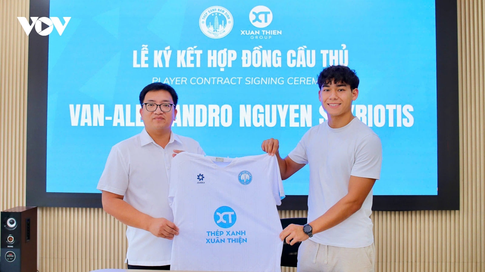 Chuyển nhượng V-League hôm nay 28/7: Nam Định chiêu mộ cầu thủ Việt kiều