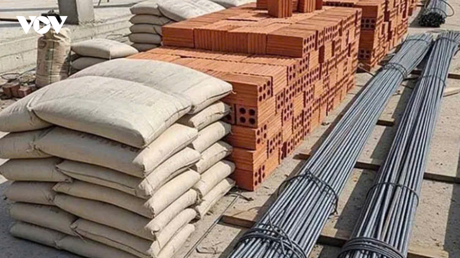 Bộ Xây dựng “siết” công bố giá vật liệu, yêu cầu bám sát thị trường