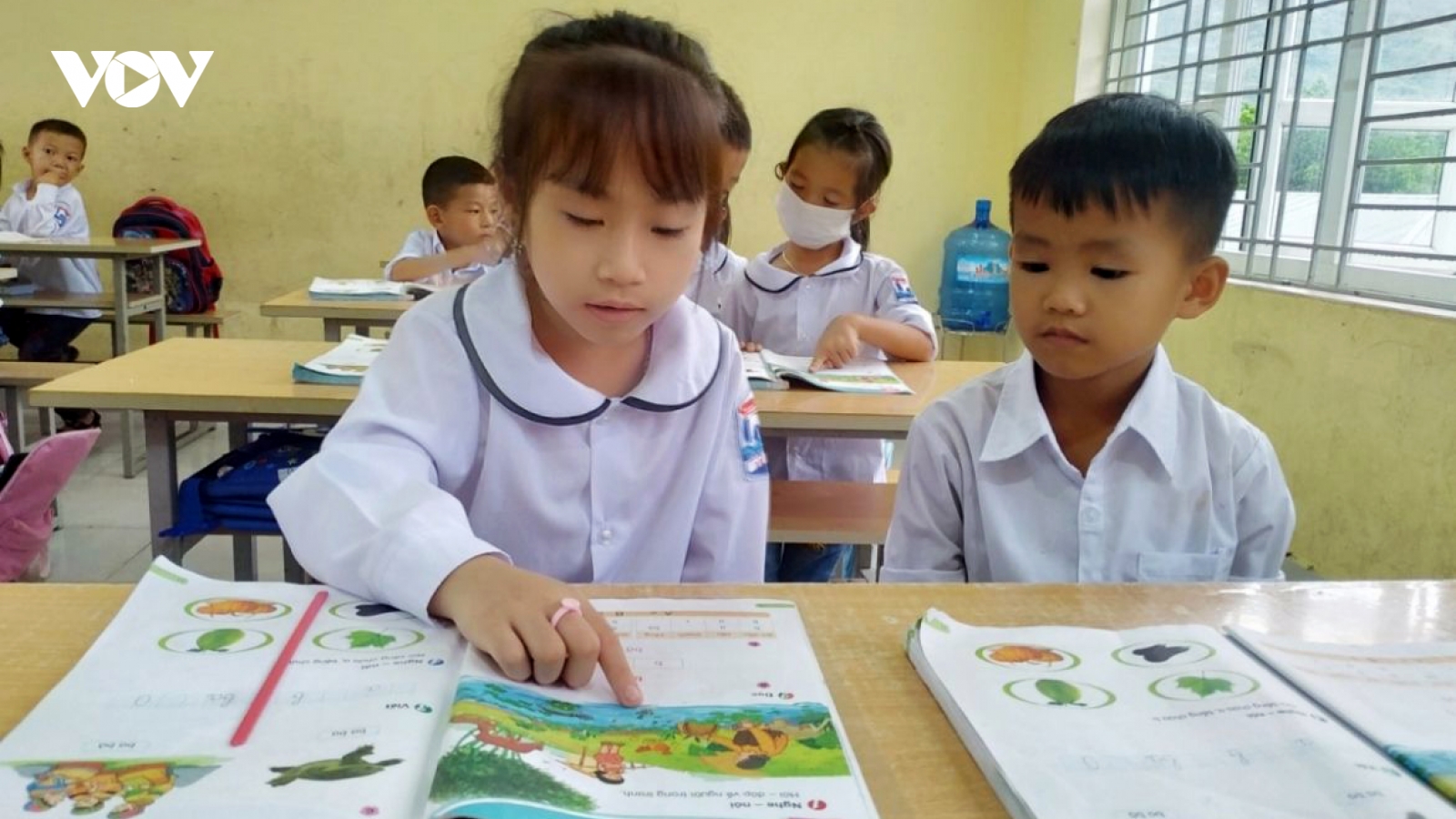 Vietnamese primary school students lead SEA in Mathematics and Reading