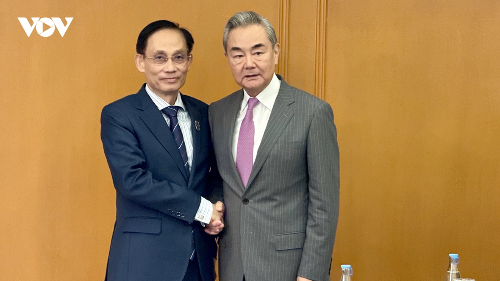 Bộ trưởng Ngoại giao Lê Hoài Trung gặp Bộ trưởng Ngoại giao Trung Quốc Vương Nghị