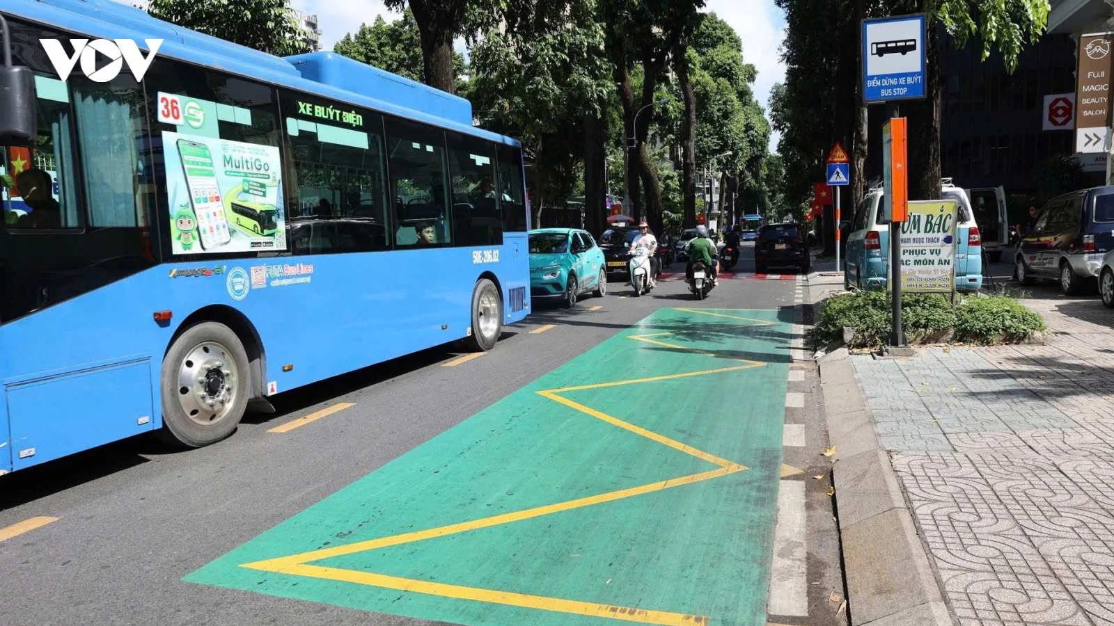 Không chỉ miễn phí vé, TP.HCM nâng cấp hạ tầng xe buýt để giữ chân hành khách