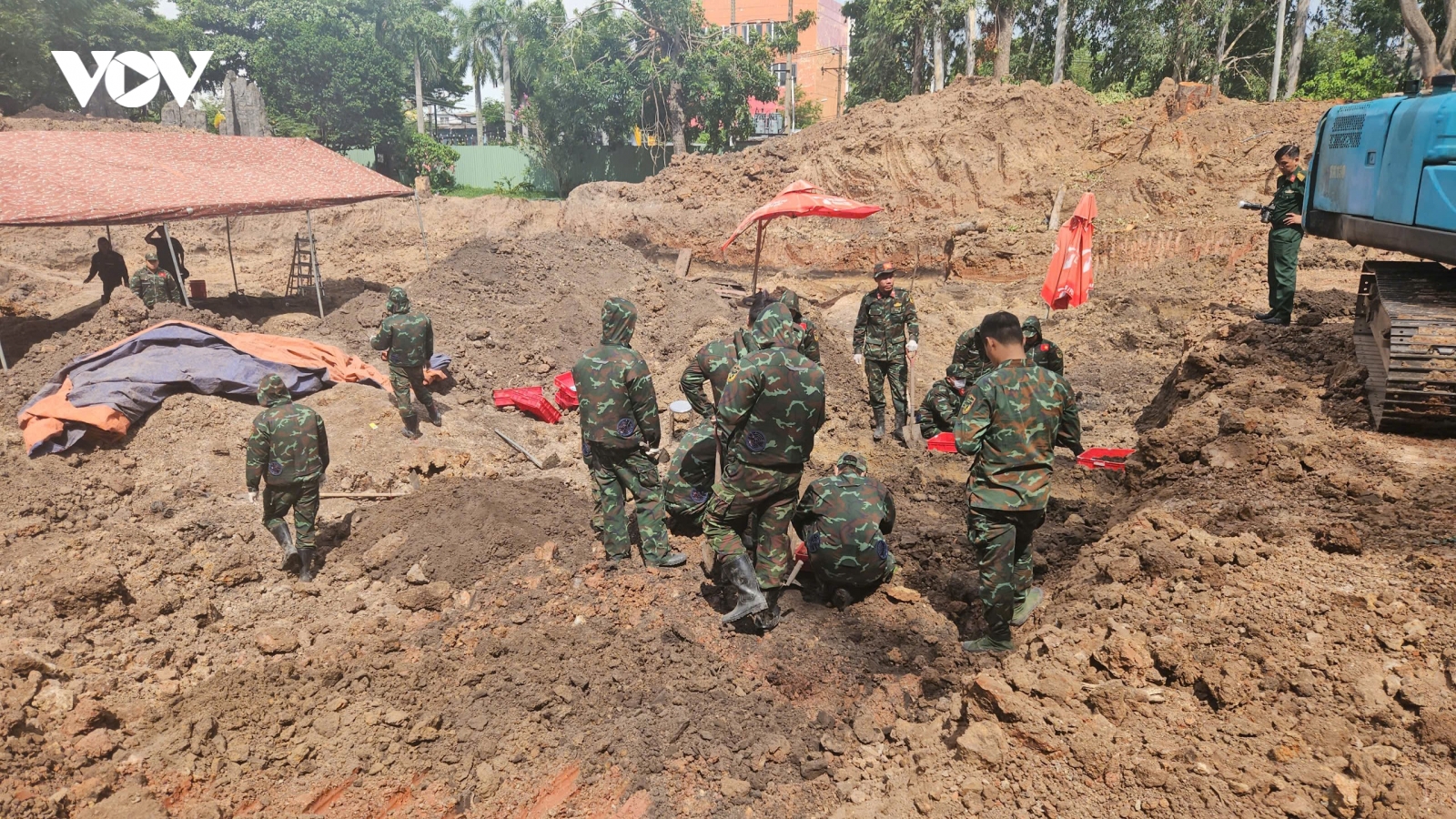Phát hiện 17 hài cốt liệt sĩ, 5 di vật tại Công viên Lê Thị Riêng