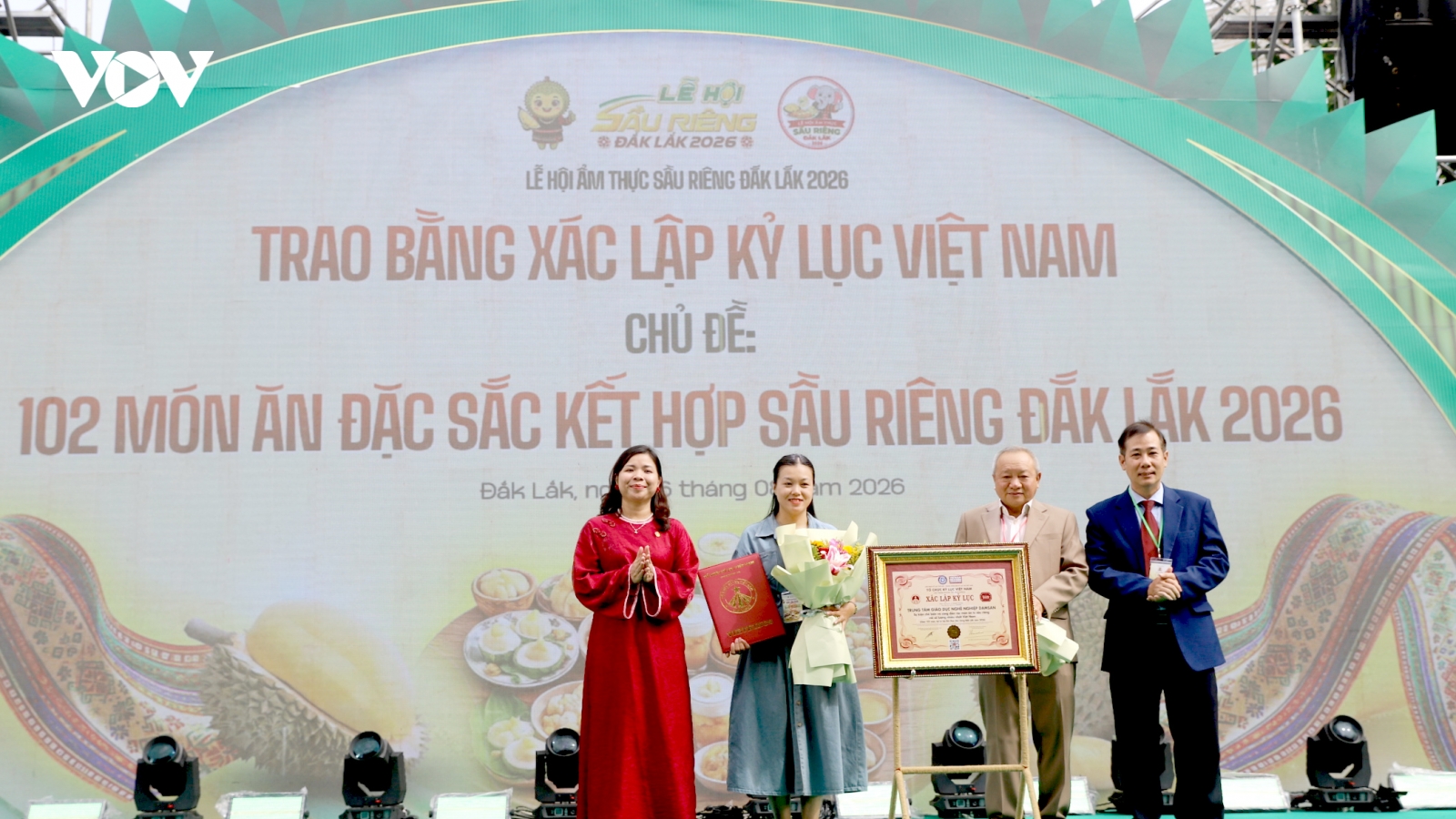 Sầu riêng Đắk Lắk được sáng tạo thành 102 món ăn đặc sắc