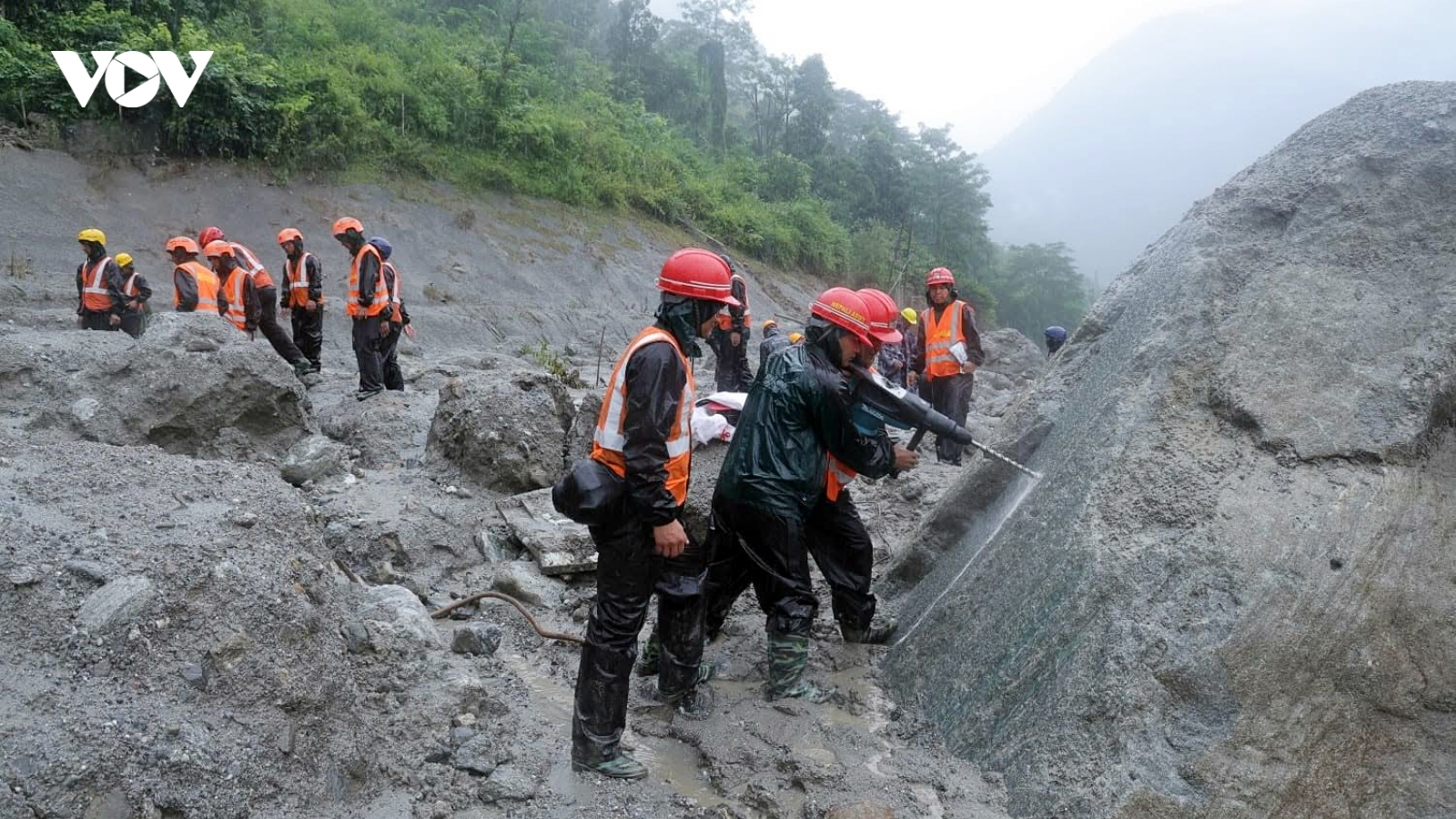 Quốc tế tăng hỗ trợ chuyên môn cứu hộ cho Nepal - Cảnh báo lũ có thể tiếp diễn