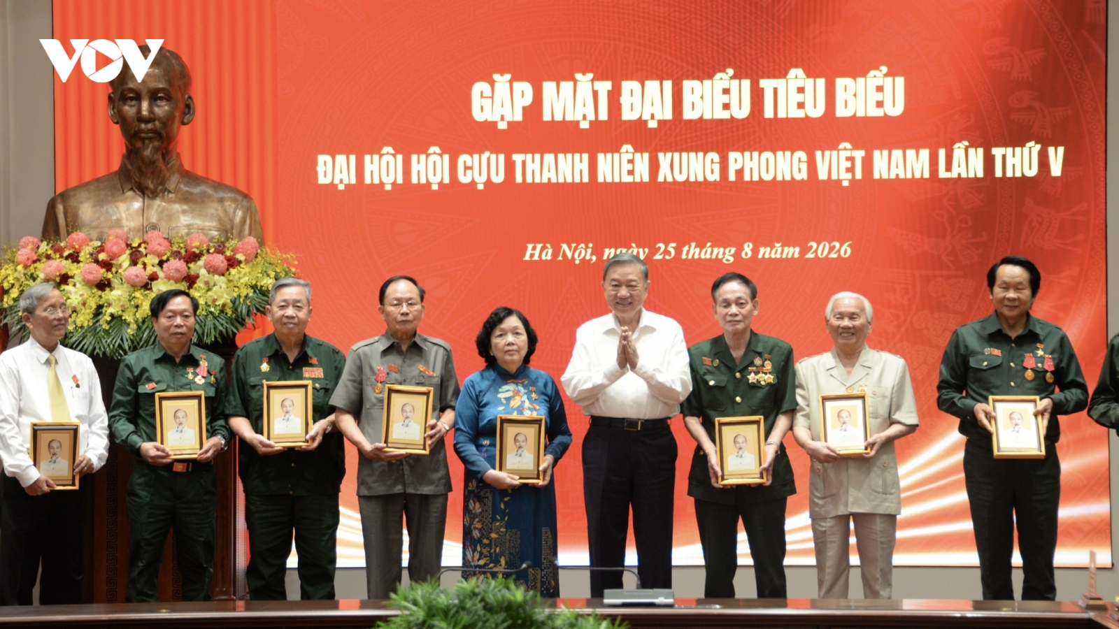 Tổng Bí thư, Chủ tịch nước Tô Lâm gặp mặt đại biểu tiêu biểu cựu TNXP