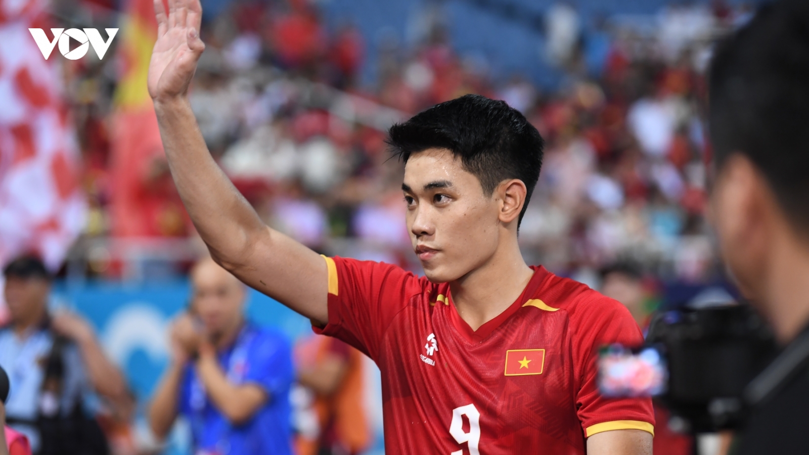Đình Bắc thi đấu như chiến binh giúp Việt Nam vào chung kết ASEAN Cup 2026