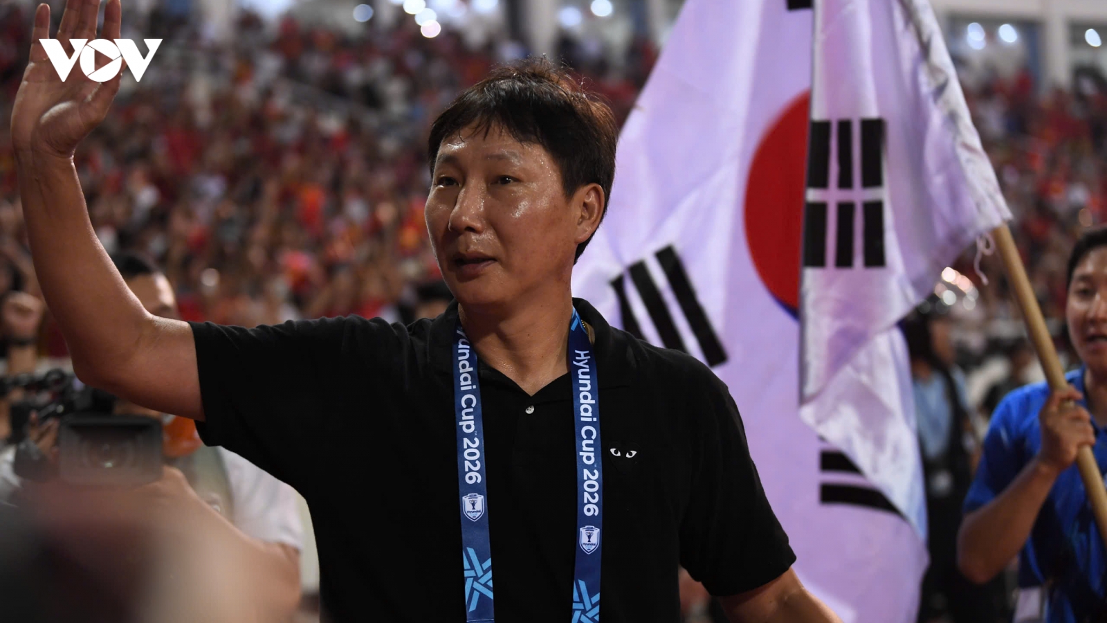 HLV Kim Sang Sik "ngấn lệ", ĐT Việt Nam ăn mừng cuồng nhiệt chức vô địch ASEAN Cup