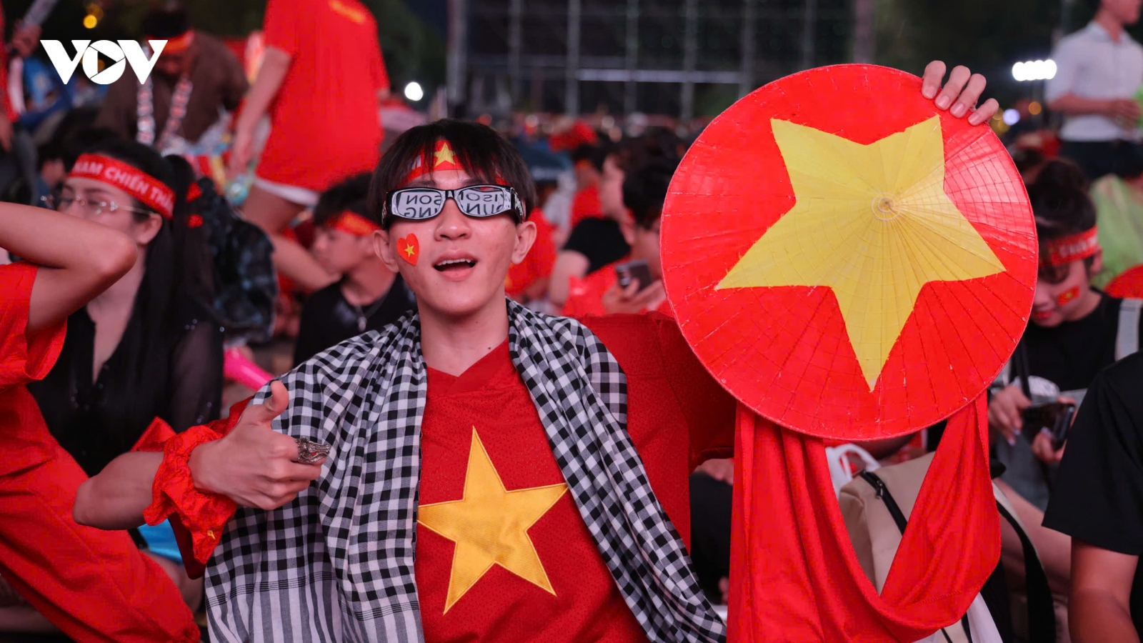 TRỰC TIẾP: Không khí ăn mừng chức vô địch ASEAN Cup 2026 của ĐT Việt Nam