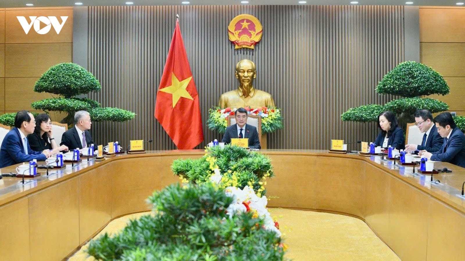 Thủ tướng Lê Minh Hưng điện đàm với Thủ tướng Hà Lan Rob Jetten