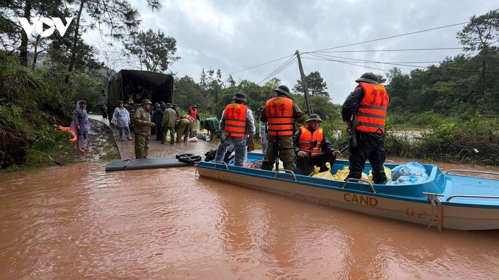Lạng Sơn huy động bộ đội biên phòng hỗ trợ khắc phục hậu quả mưa lũ