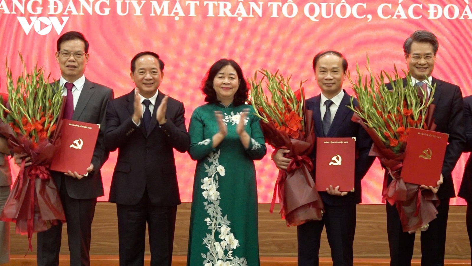 Đảng ủy MTTQ, các đoàn thể Trung ương tiếp nhận chức năng, nhiệm vụ mới