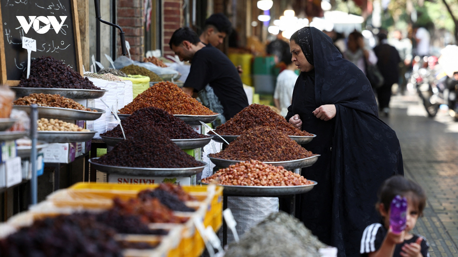 Kinh tế Iran suy giảm hơn 10% vì chiến tranh