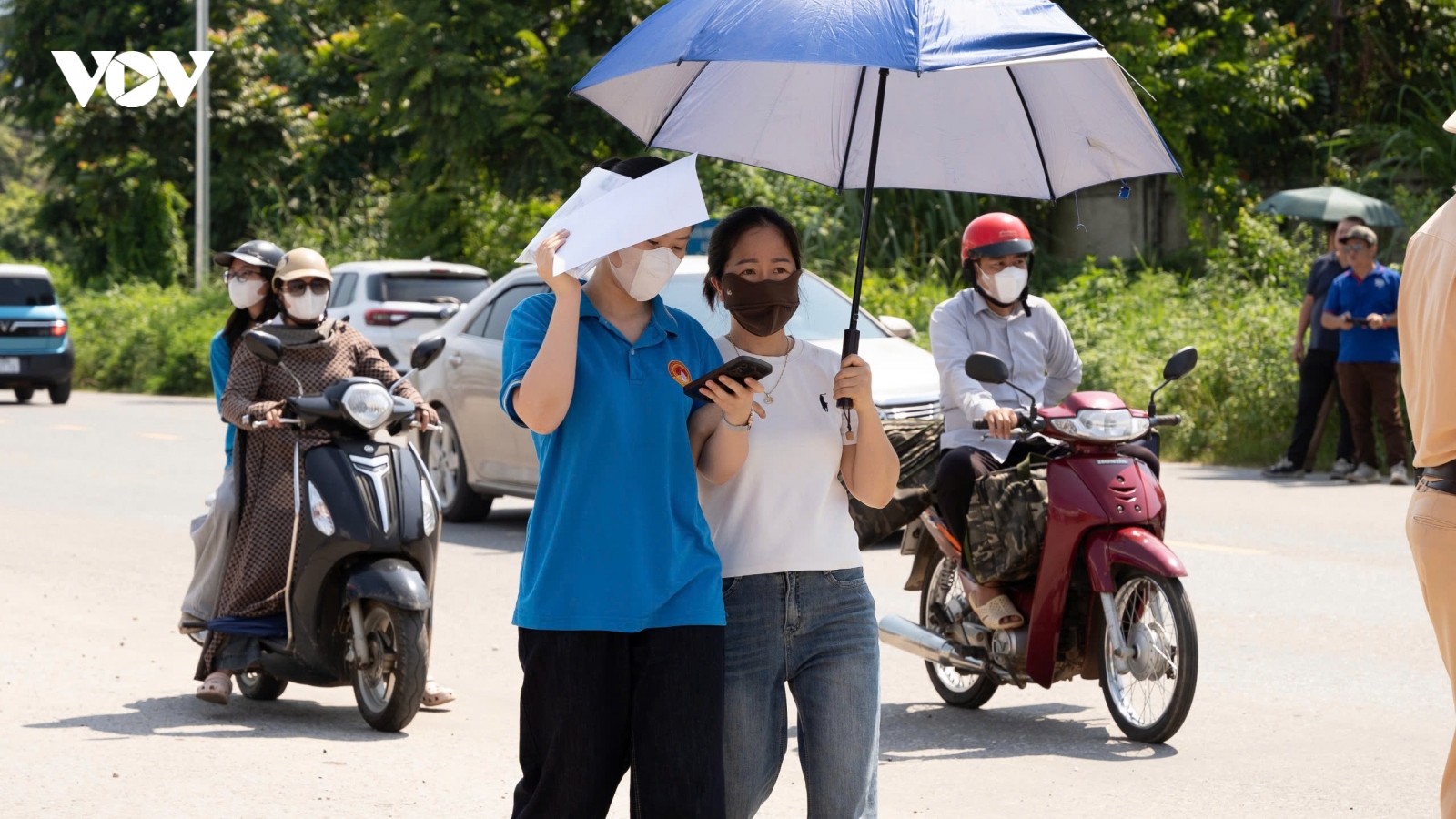 Điểm tổ hợp thi lại ở Chuyên Tuyên Quang đảo chiều, giảm tới 7,69 điểm