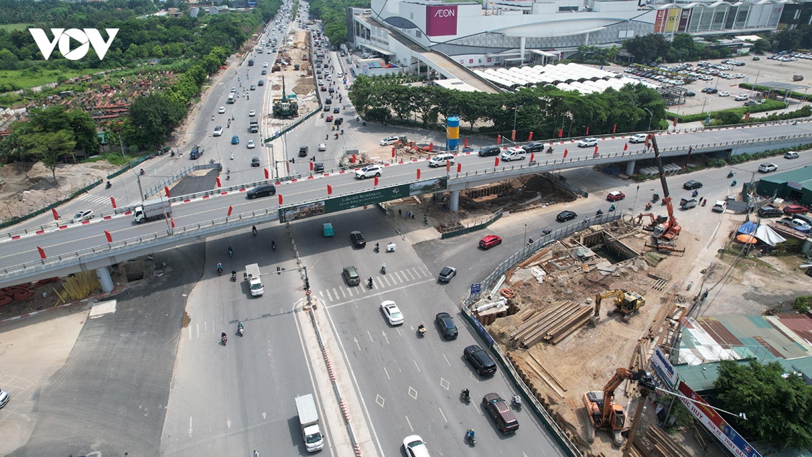 Hầm chui nút giao Cổ Linh công trường chạy đua tiến độ về đích trước Tết
