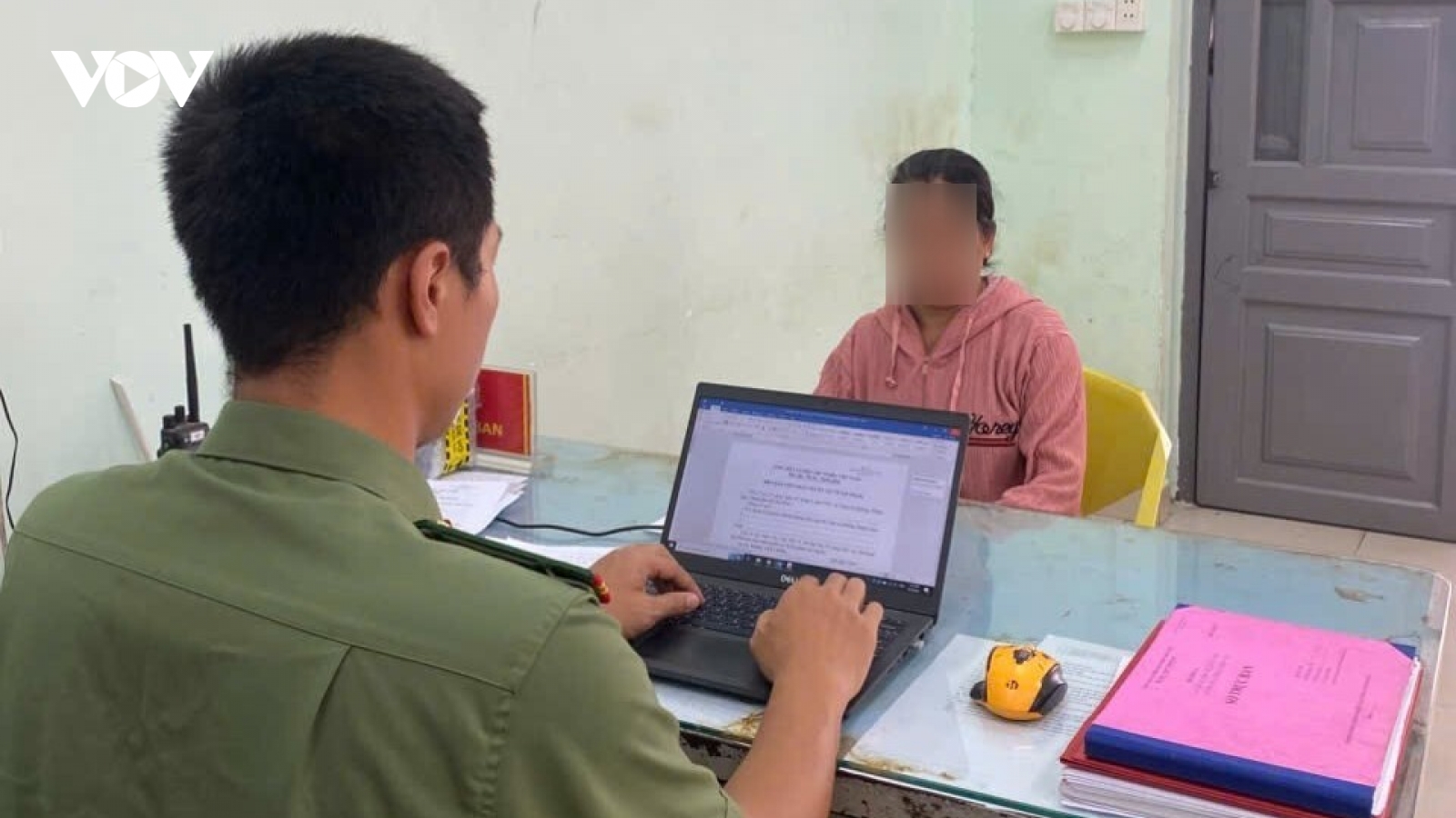 Công an xử lý vụ bảo mẫu có hành vi bạo hành trẻ em tại TP.HCM