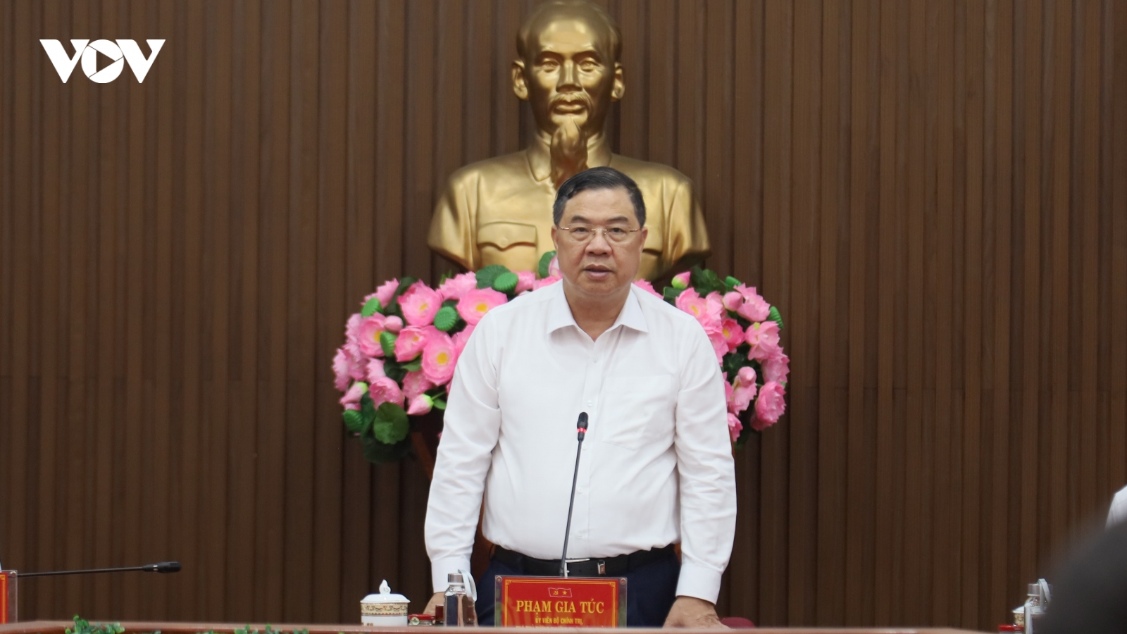 Phó Thủ tướng: Đổi mới mô hình tăng trưởng rất quan trọng đối với Quảng Ngãi
