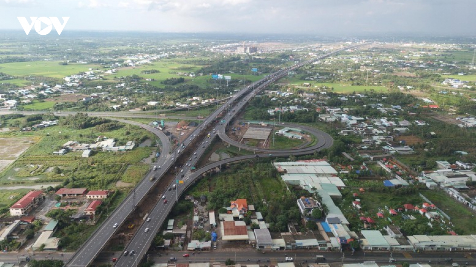 Đẩy nhanh tiến độ, phấn đấu hoàn thành các dự án cao tốc năm 2026