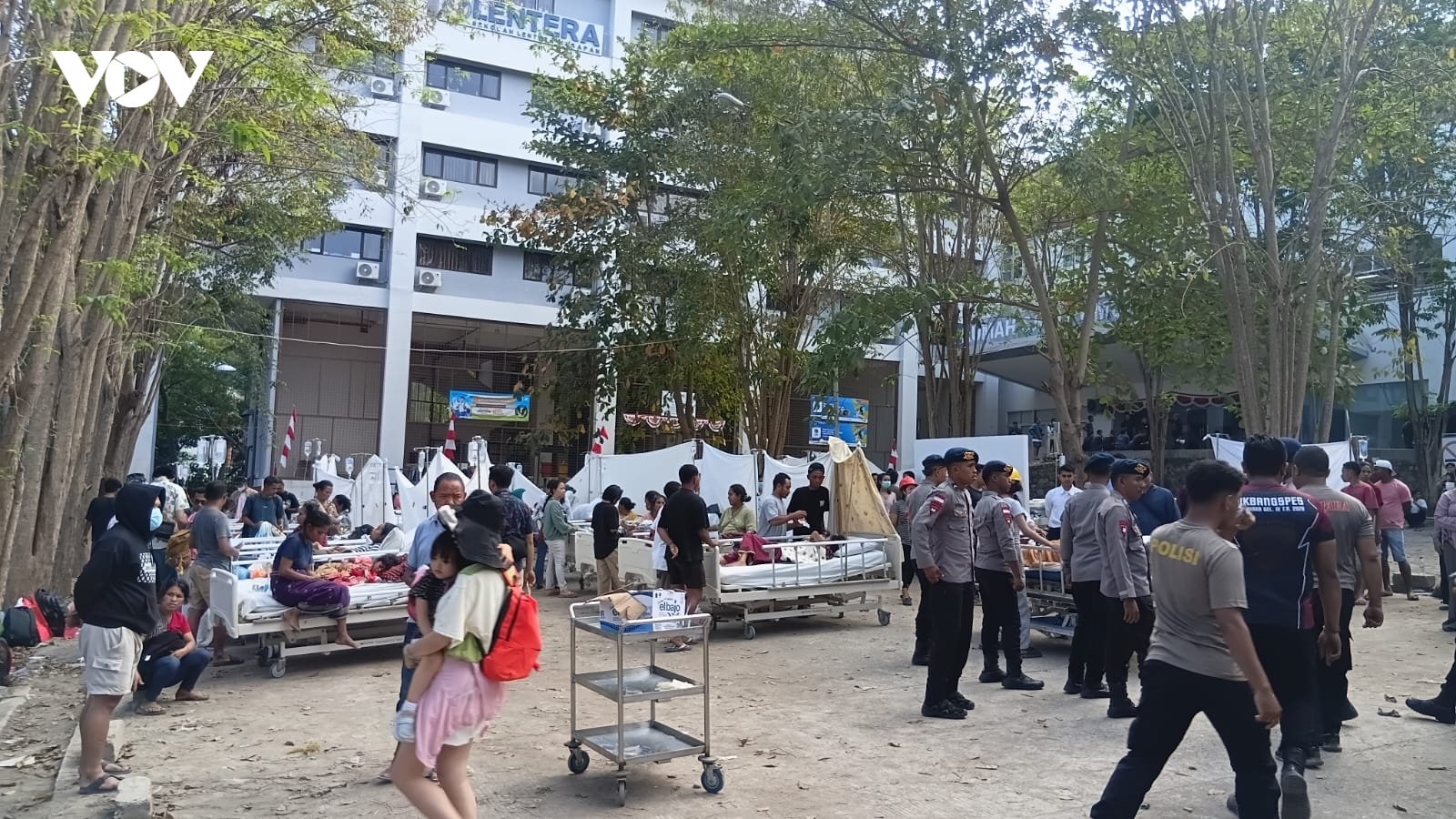 Tăng tốc cứu hộ động đất ở Indonesia, ưu tiên an toàn