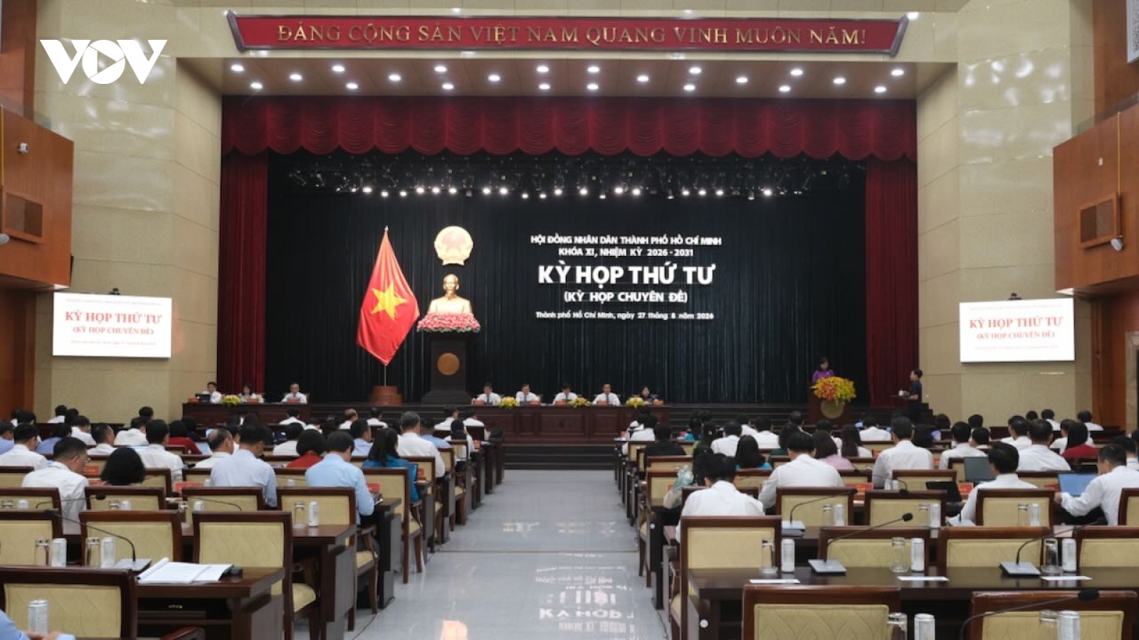 Lãnh đạo IFC TP.HCM nhận lương cao nhất 850 triệu đồng/tháng