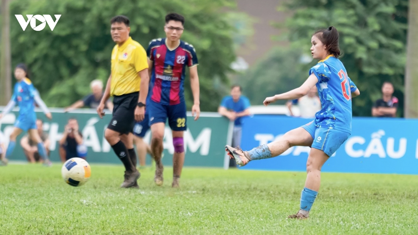 ĐT nữ Việt Nam thắng kịch tính trước ngày sang Trung Quốc tập huấn