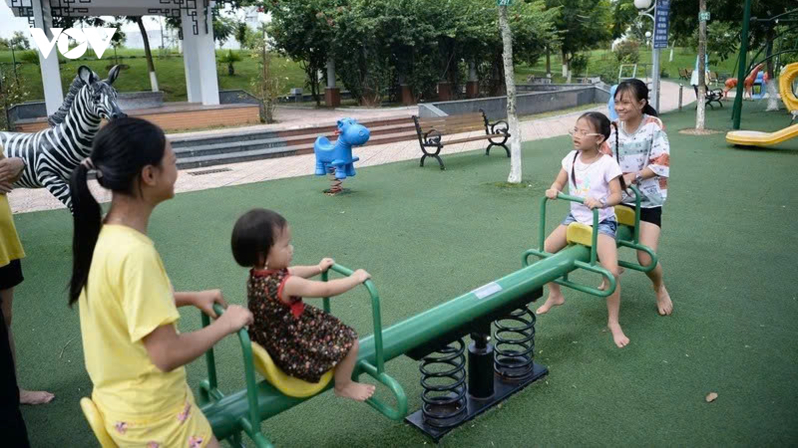 Hoàn thiện dự án Luật Nuôi con nuôi (sửa đổi)
