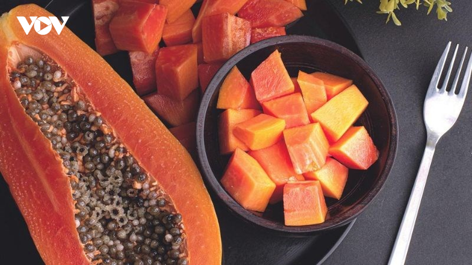 Ăn đu đủ khi bụng đói buổi sáng: 8 lợi ích không phải ai cũng biết