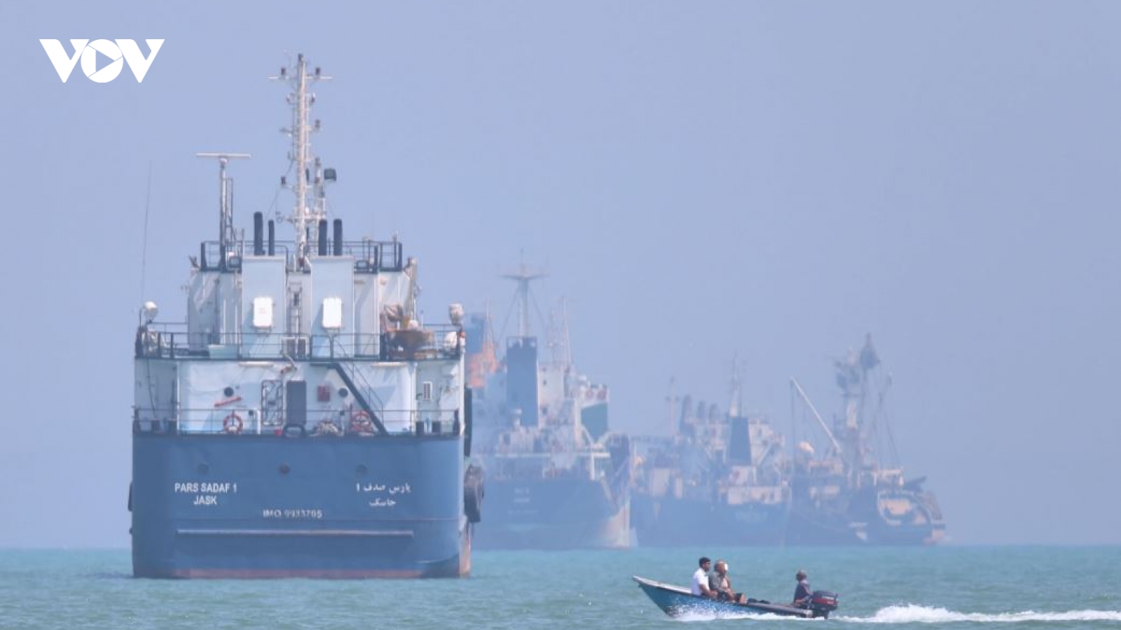 Iran nêu điều kiện mở lại eo biển Hormuz