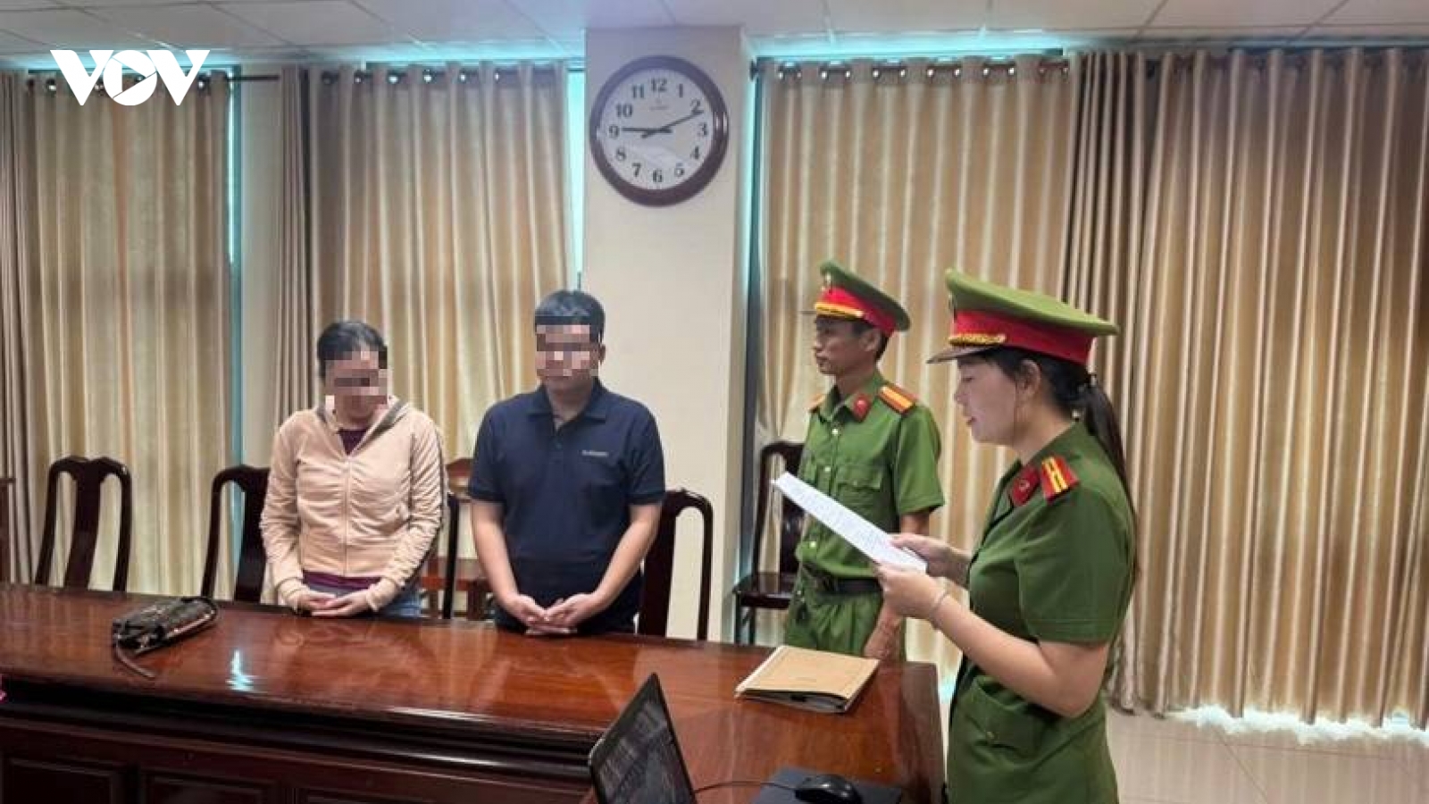 Khởi tố chủ cửa hàng kinh doanh hàng nghìn sản phẩm giả hàng hiệu