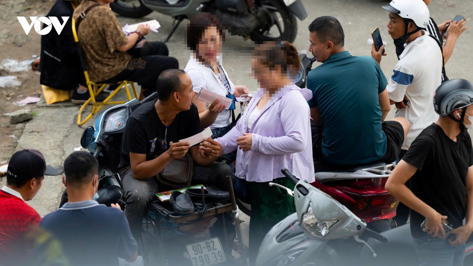 “Sốt” vé chung kết Việt Nam vs Thái Lan, “chợ đen” hét giá hơn 10 triệu một cặp