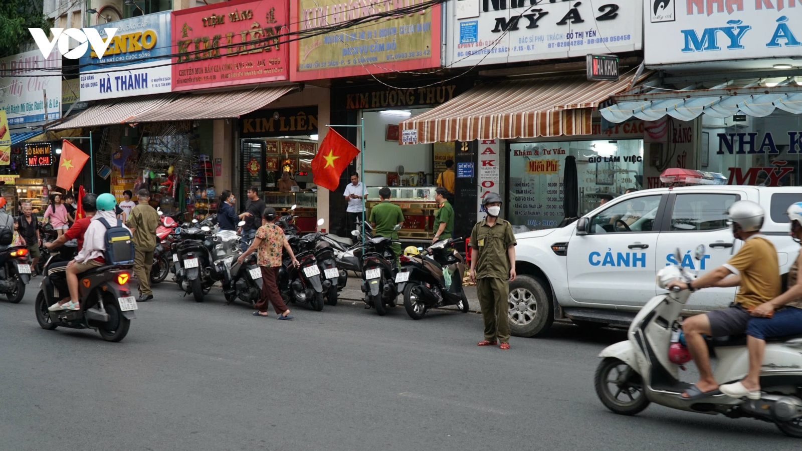 Bắt đối tượng cướp tiệm vàng chỉ sau hơn 1 giờ gây án