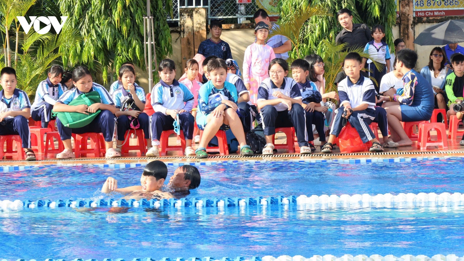 Đề xuất mỗi học sinh ở TP.HCM được hỗ trợ 700.000 đồng để học bơi