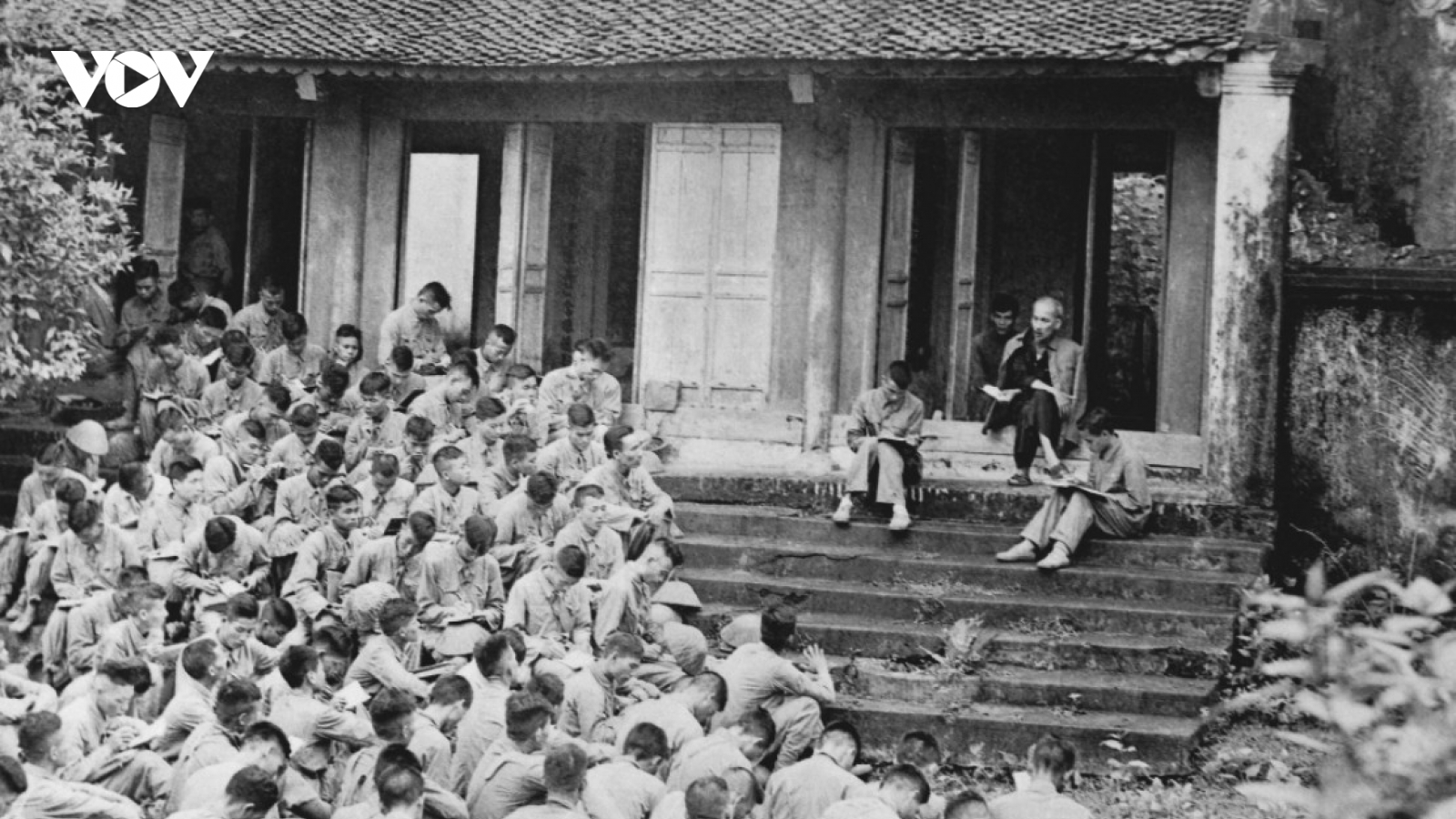Khắc phục bệnh hình thức để việc học tập, thực hành tư tưởng Hồ Chí Minh đi vào thực chất
