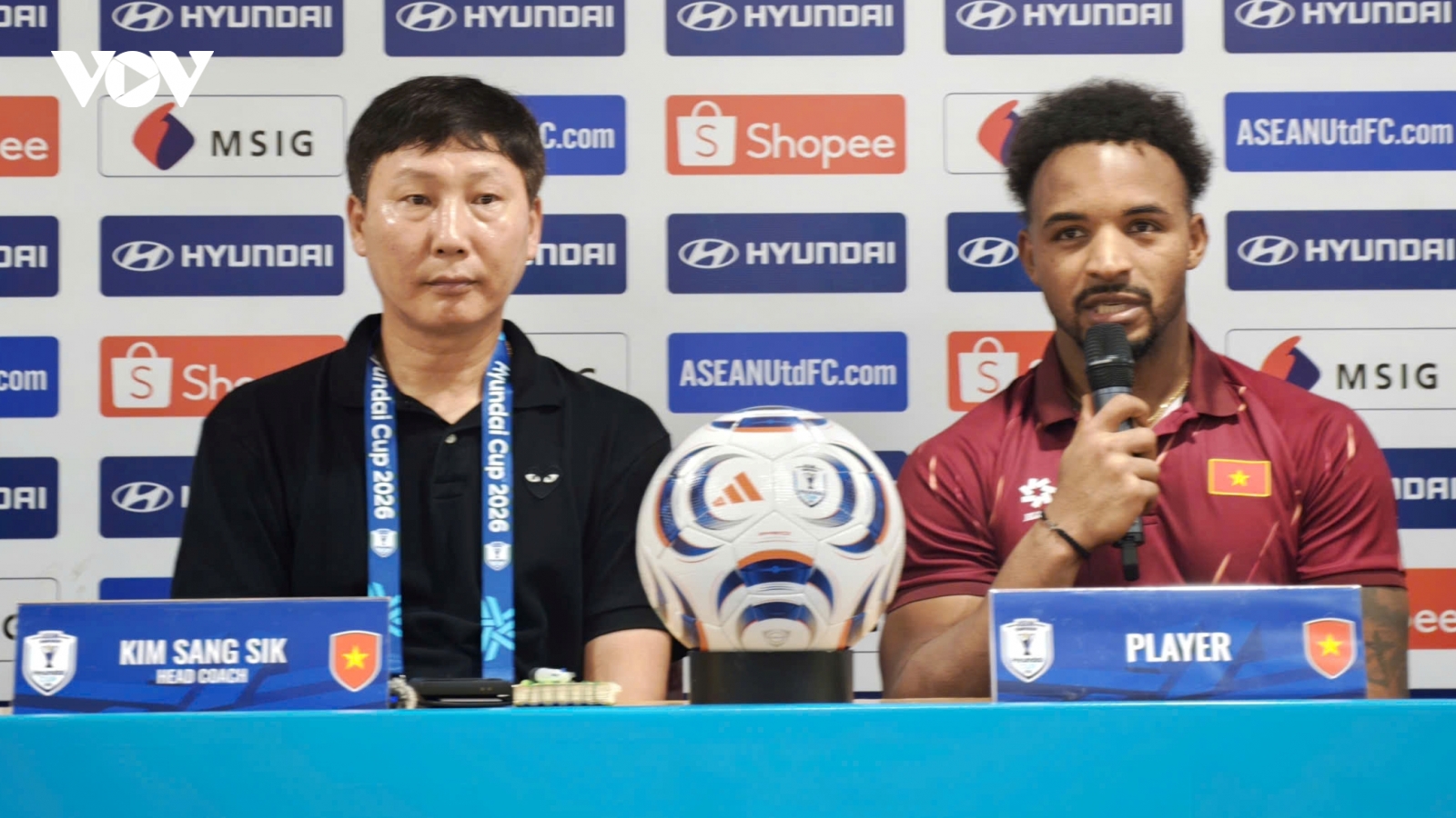 Toàn cảnh: Họp báo sau trận đấu ĐT Việt Nam 2-0 ĐT Malaysia