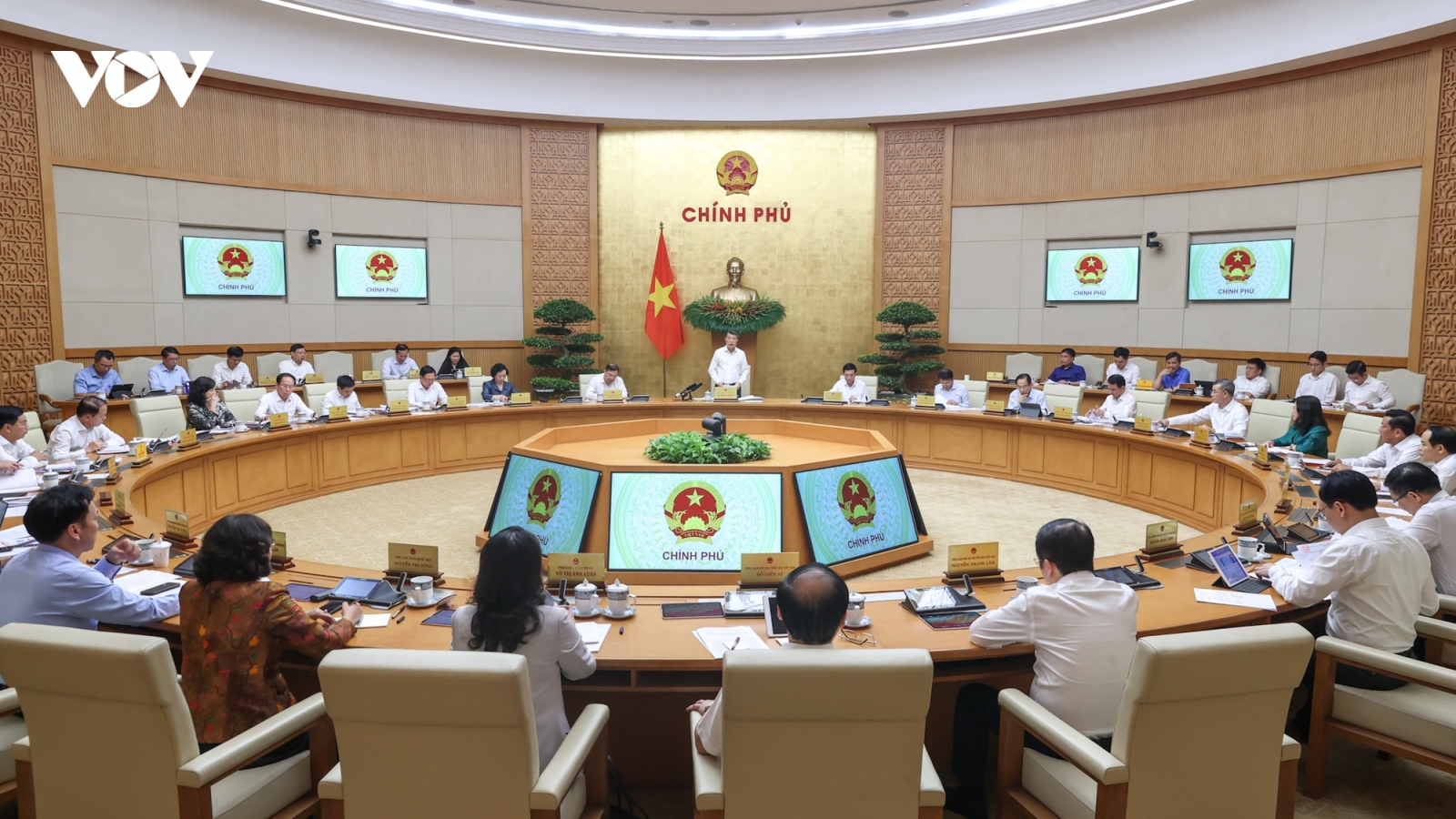 Phấn đấu tăng trưởng trên 10%, giải ngân 100% vốn đầu tư công trong năm 2026