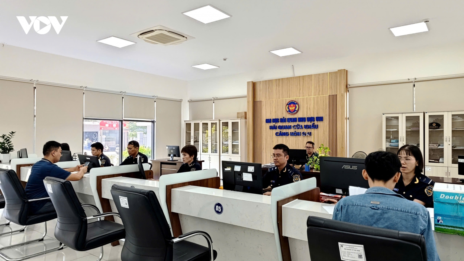 Quảng Ninh chuyển đổi số để thông quan nhanh hơn, phục vụ doanh nghiệp tốt hơn