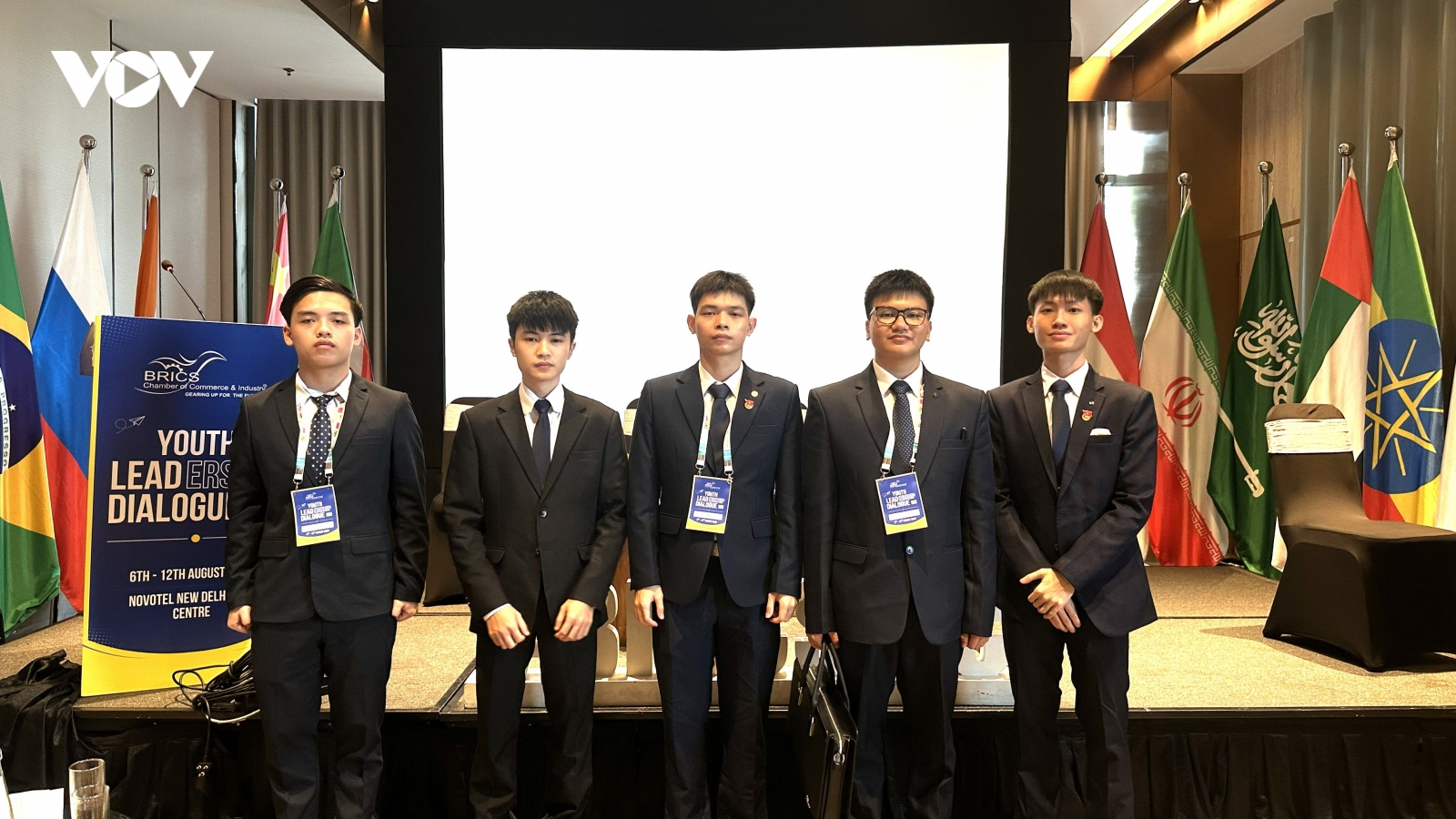 Sinh viên Việt Nam tại Ấn Độ tham gia Đối thoại Lãnh đạo trẻ BRICS 3.0