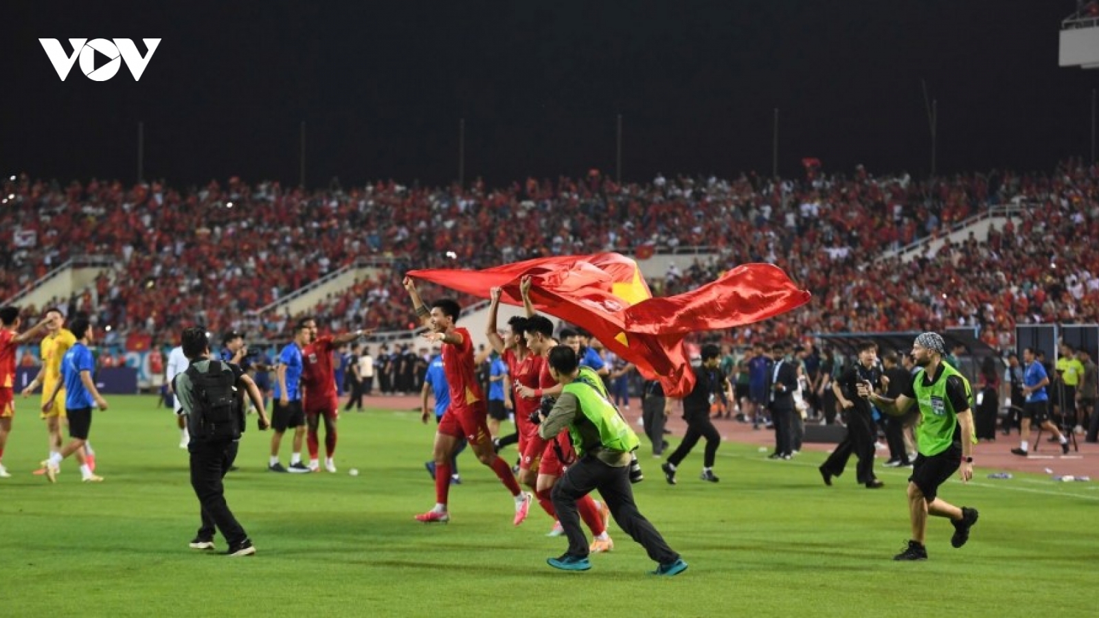 Kim Sang-sik fights back tears as Vietnam celebrate ASEAN Cup 2026 triumph
