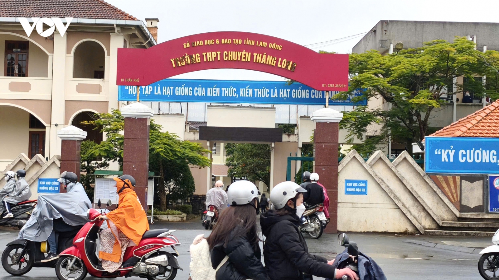 Lâm Đồng hỗ trợ chi phí sinh hoạt cho học sinh 4 trường THPT chuyên