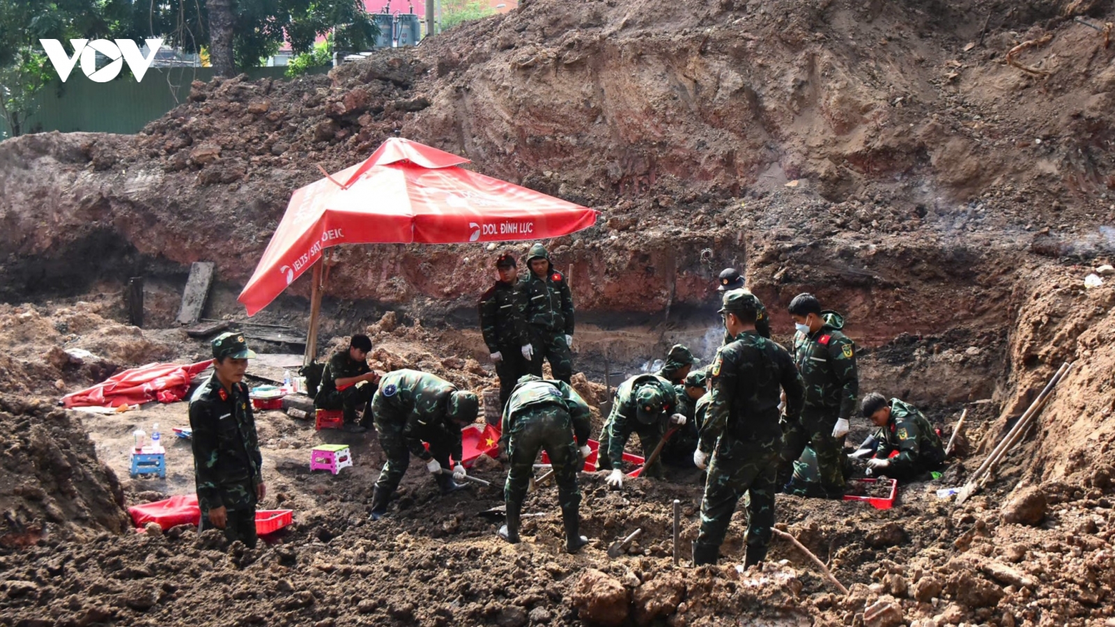 Phát hiện 10 bộ hài cốt liệt sĩ, 5 di vật tại Công viên Lê Thị Riêng