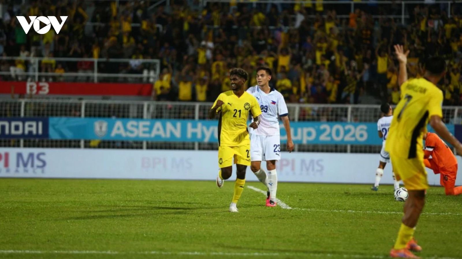 Cổ động viên xảy ra xô xát sau trận thắng của ĐT Malaysia