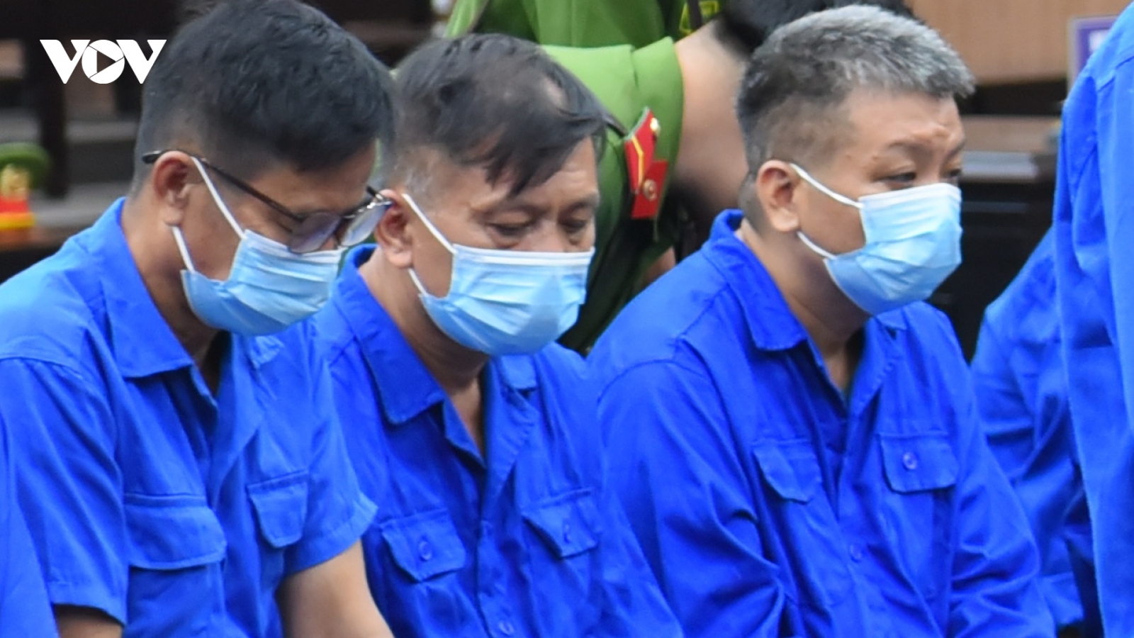 Cựu Thứ trưởng Nguyễn Bá Hoan và 27 bị cáo có mặt đầy đủ tại tòa