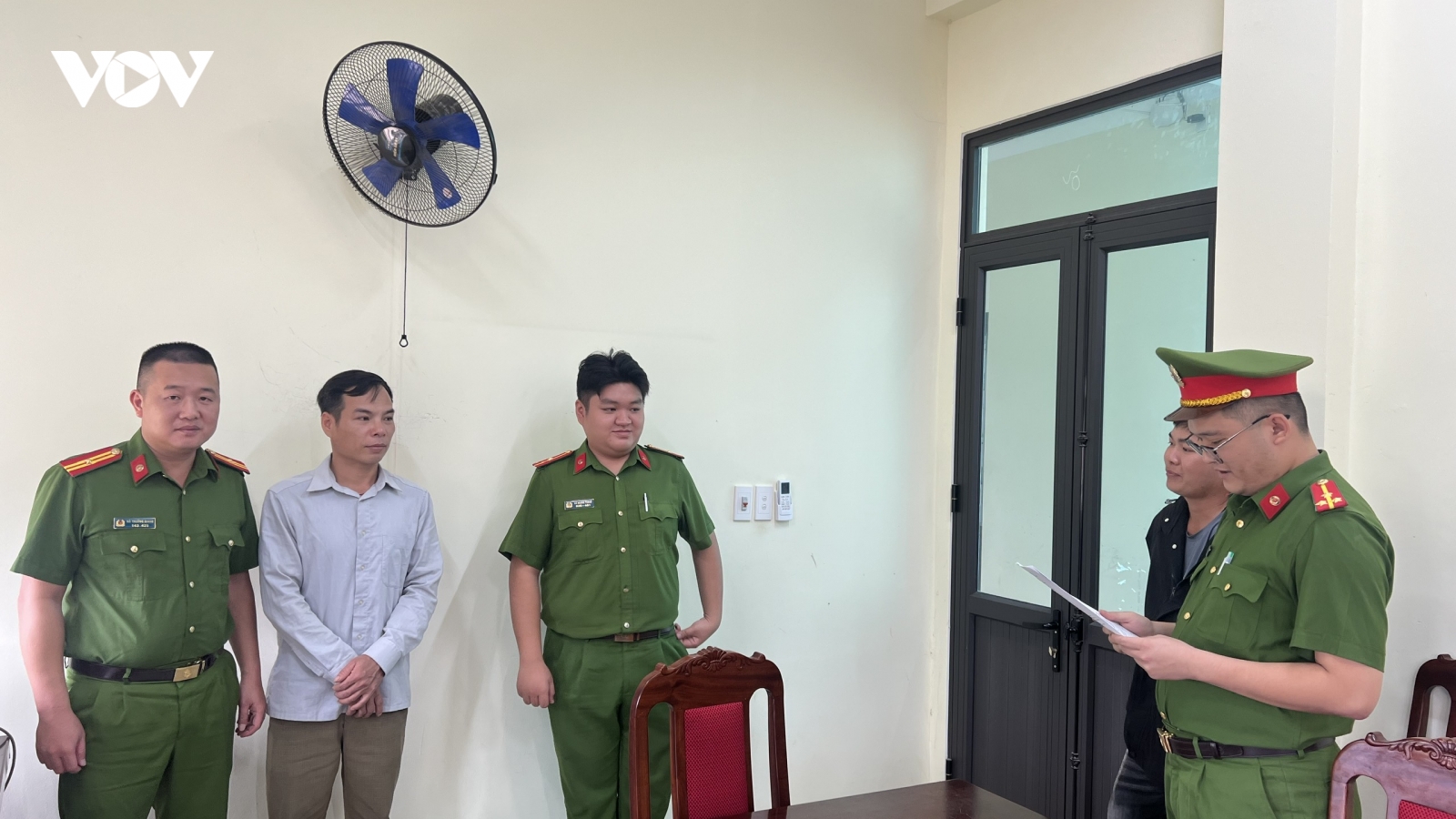 Cảnh báo thủ đoạn mua giấy tờ giả trên mạng để qua mặt lực lượng chức năng