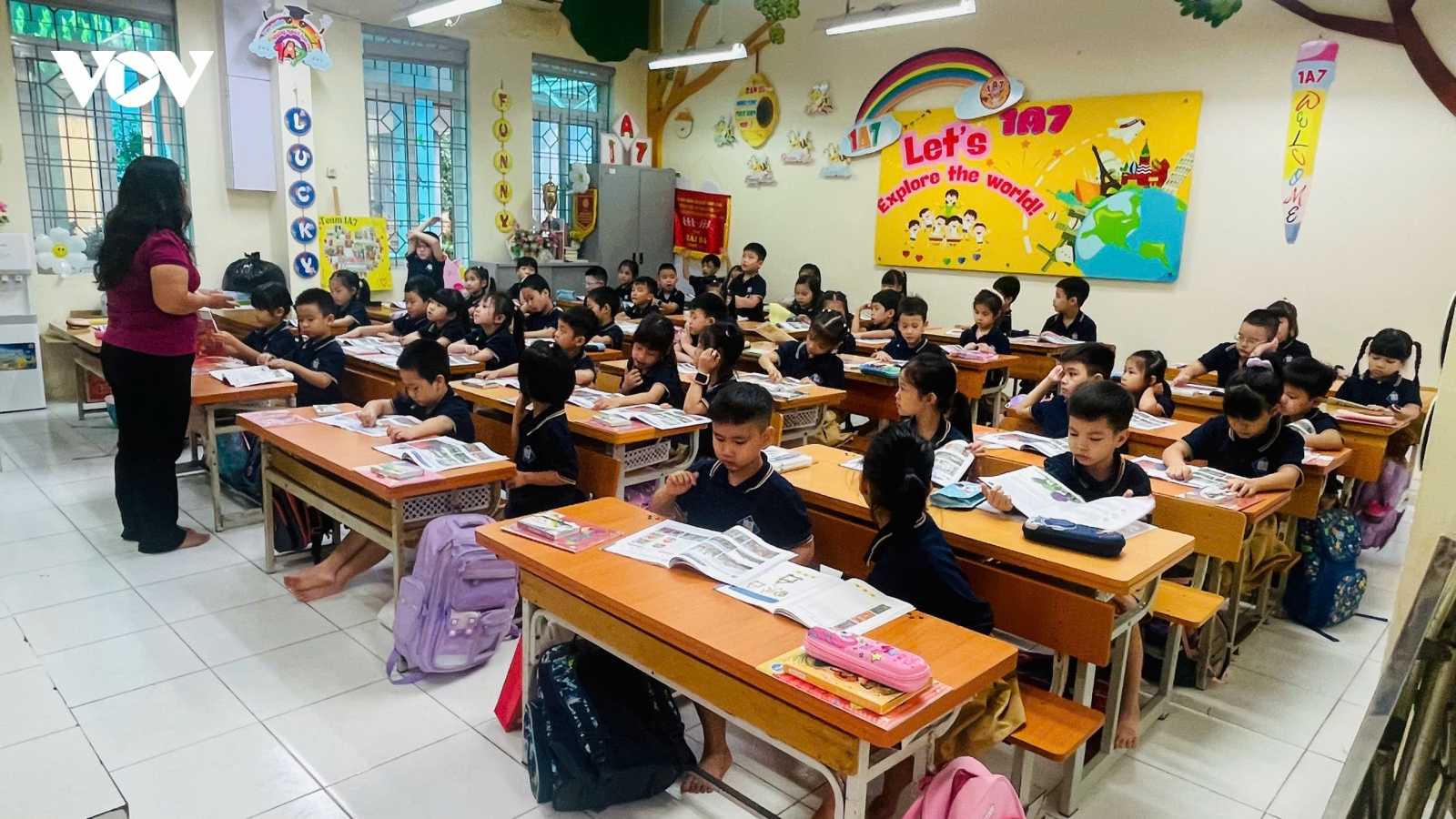 Tiếng Anh có thể thành môn bắt buộc từ lớp 1