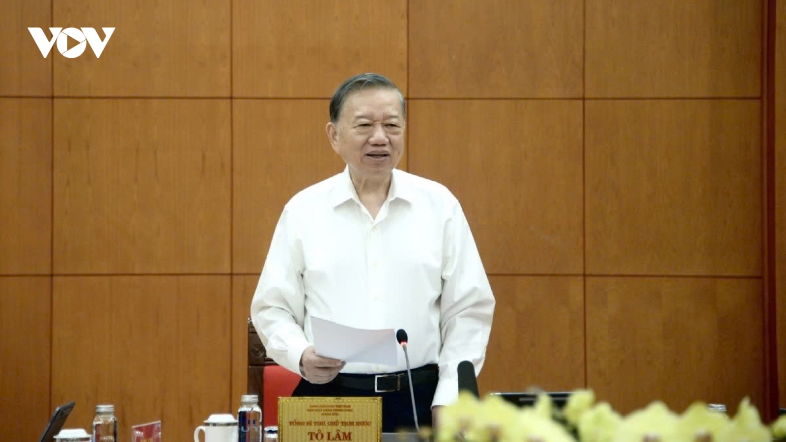 Top leader To Lam reviews implementation of education reform resolution