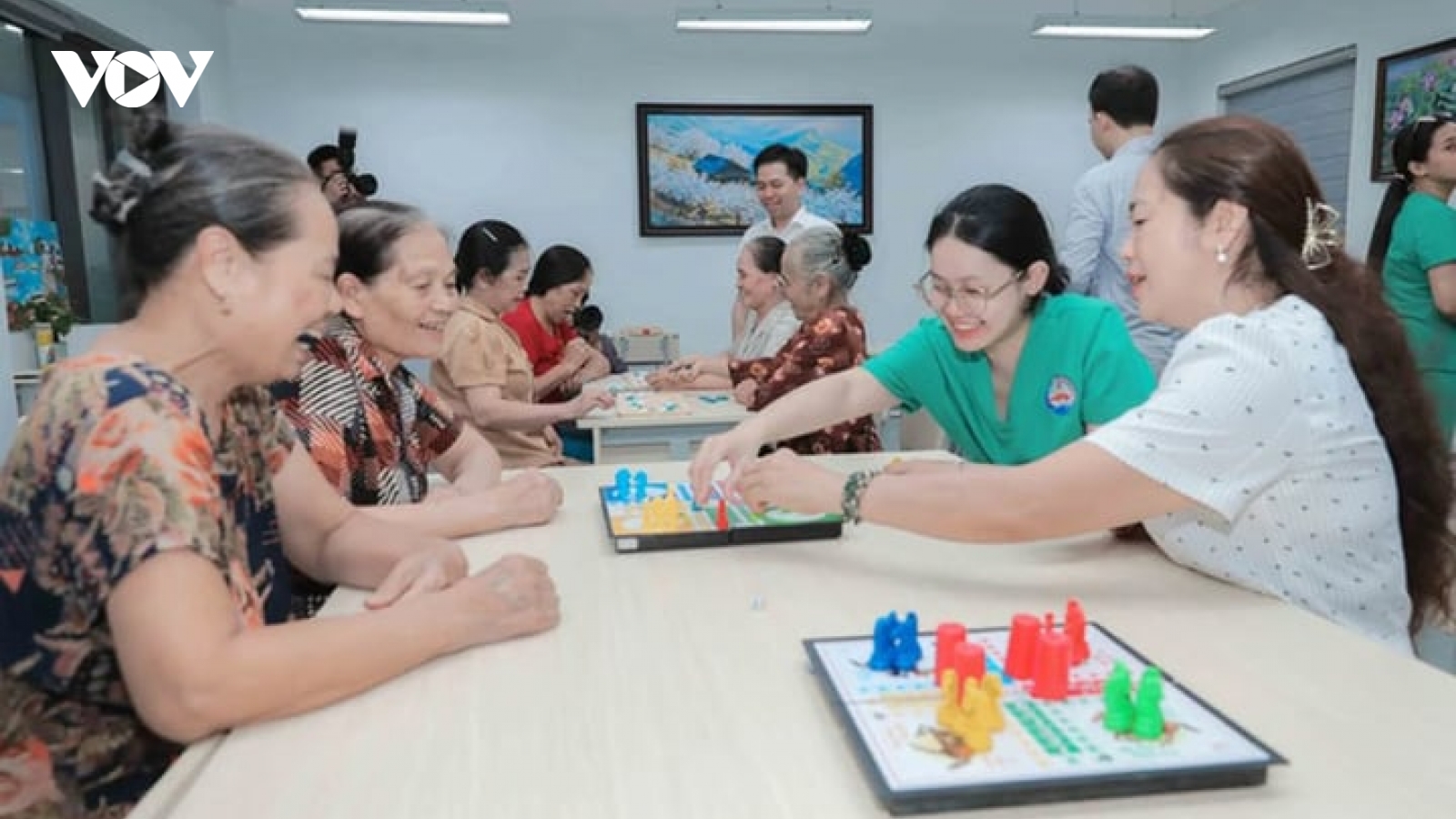 Tuổi 70 uống 5 loại thuốc mỗi ngày: Giá như chuẩn bị từ tuổi 40