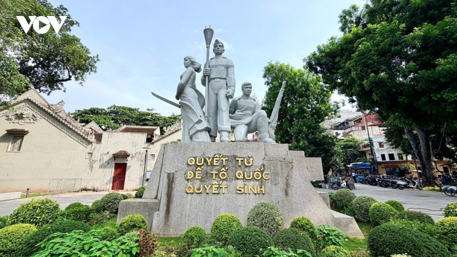 Hà Nội di dời tượng đài "Quyết tử để Tổ quốc quyết sinh"