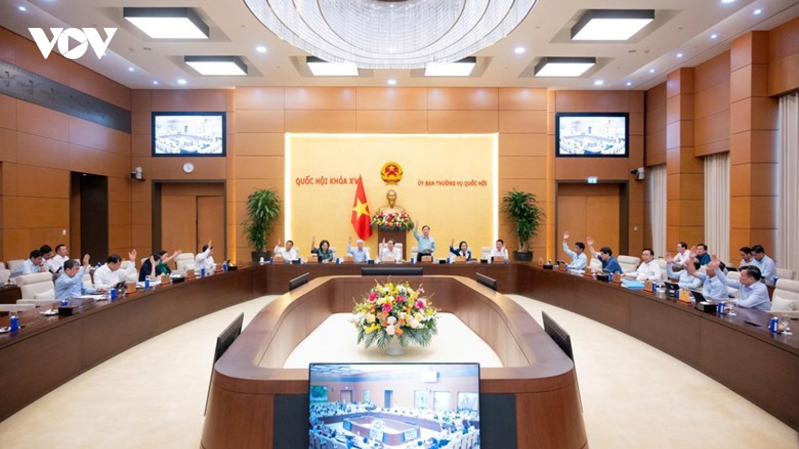 Thống nhất trình Quốc hội xem xét thành lập các thành phố Quảng Ninh và Bắc Ninh