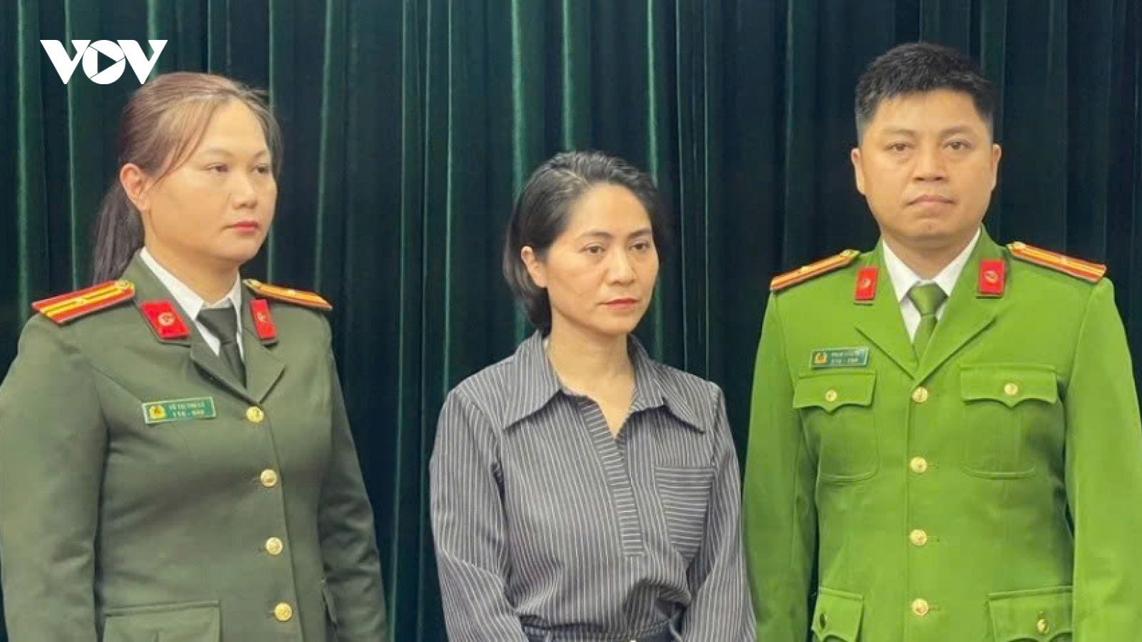Hôm nay xét xử nữ giám đốc hủy show "Về đây bốn cánh chim trời"